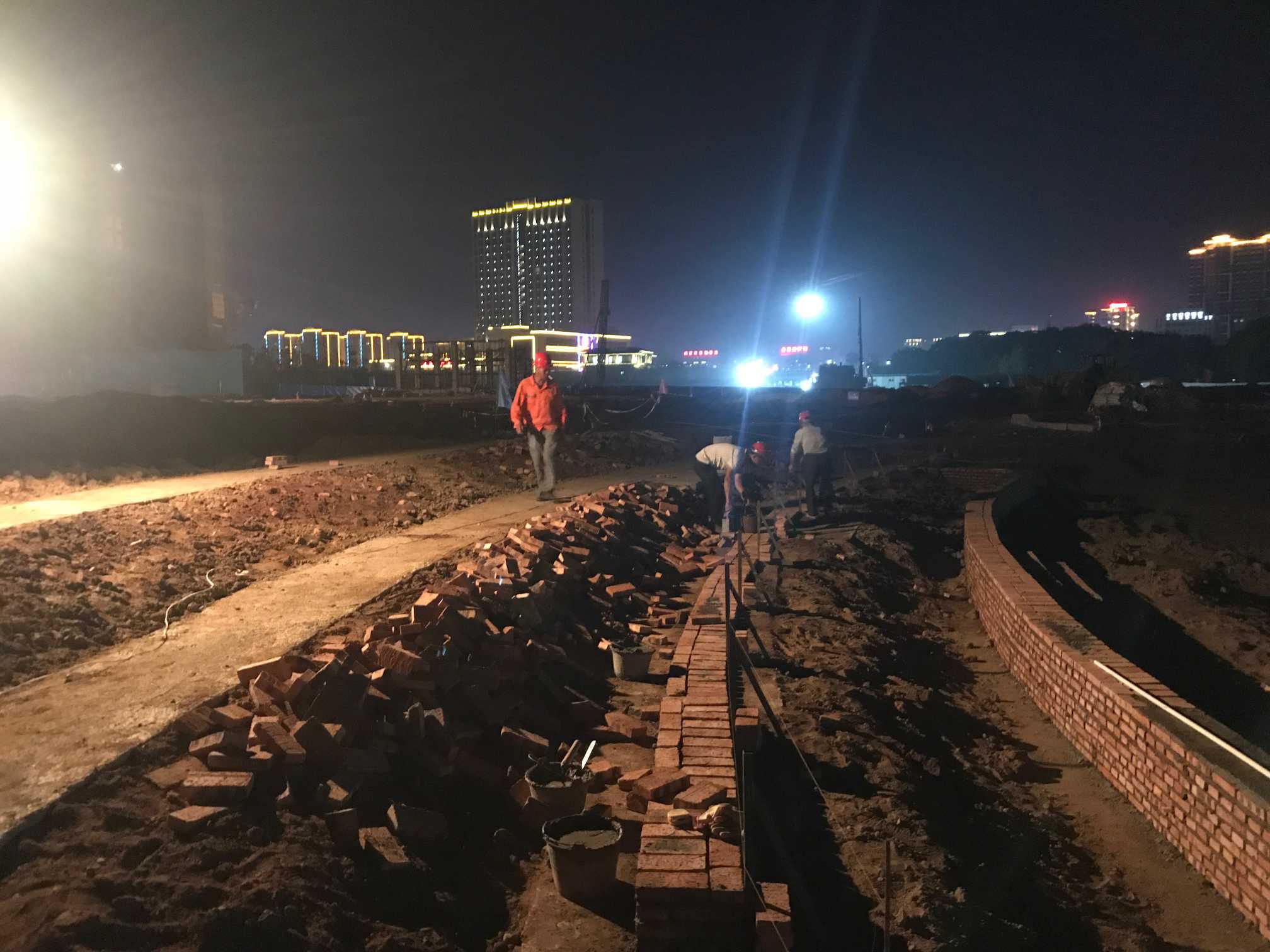“攻堅克難抓進(jìn)度、安全質(zhì)量兩手抓” -會昌湘水系統(tǒng)治理林崗段工程施工紀(jì)實