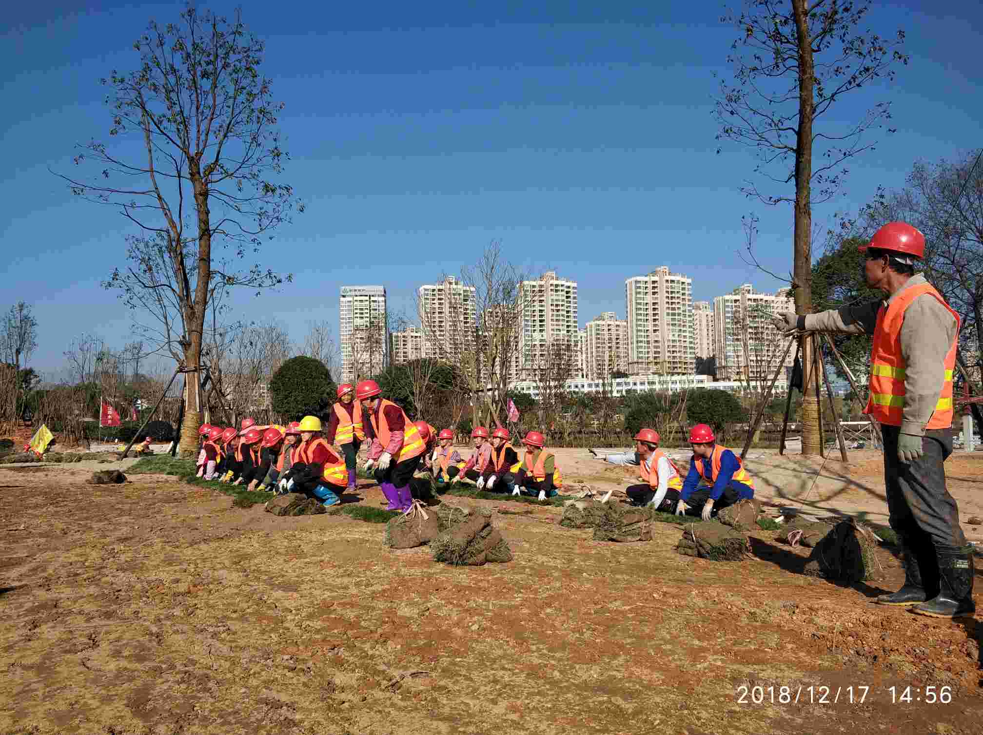 會(huì)昌湘江河畔休閑好去處 會(huì)昌縣湘水系統(tǒng)治理林崗段工程施工“會(huì)戰(zhàn)”紀(jì)實(shí)
